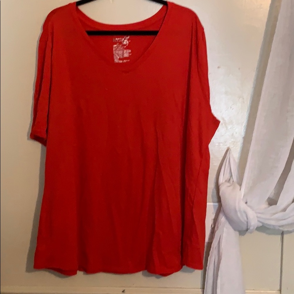 Red short sleeve T